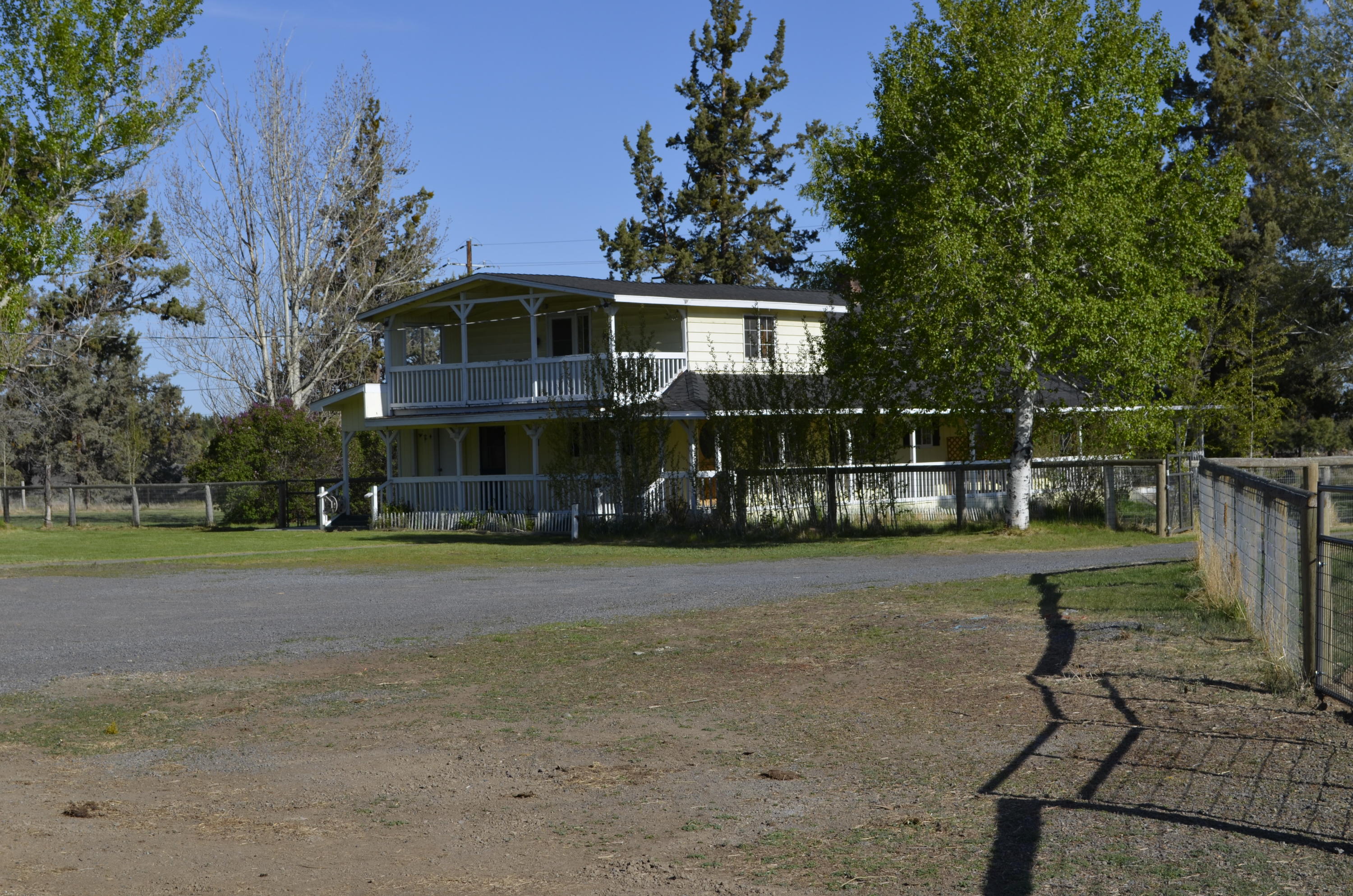 21911 Northeast Butler Market Road Bend, OR 97701 - Photo 3 of 25 _DSC0114