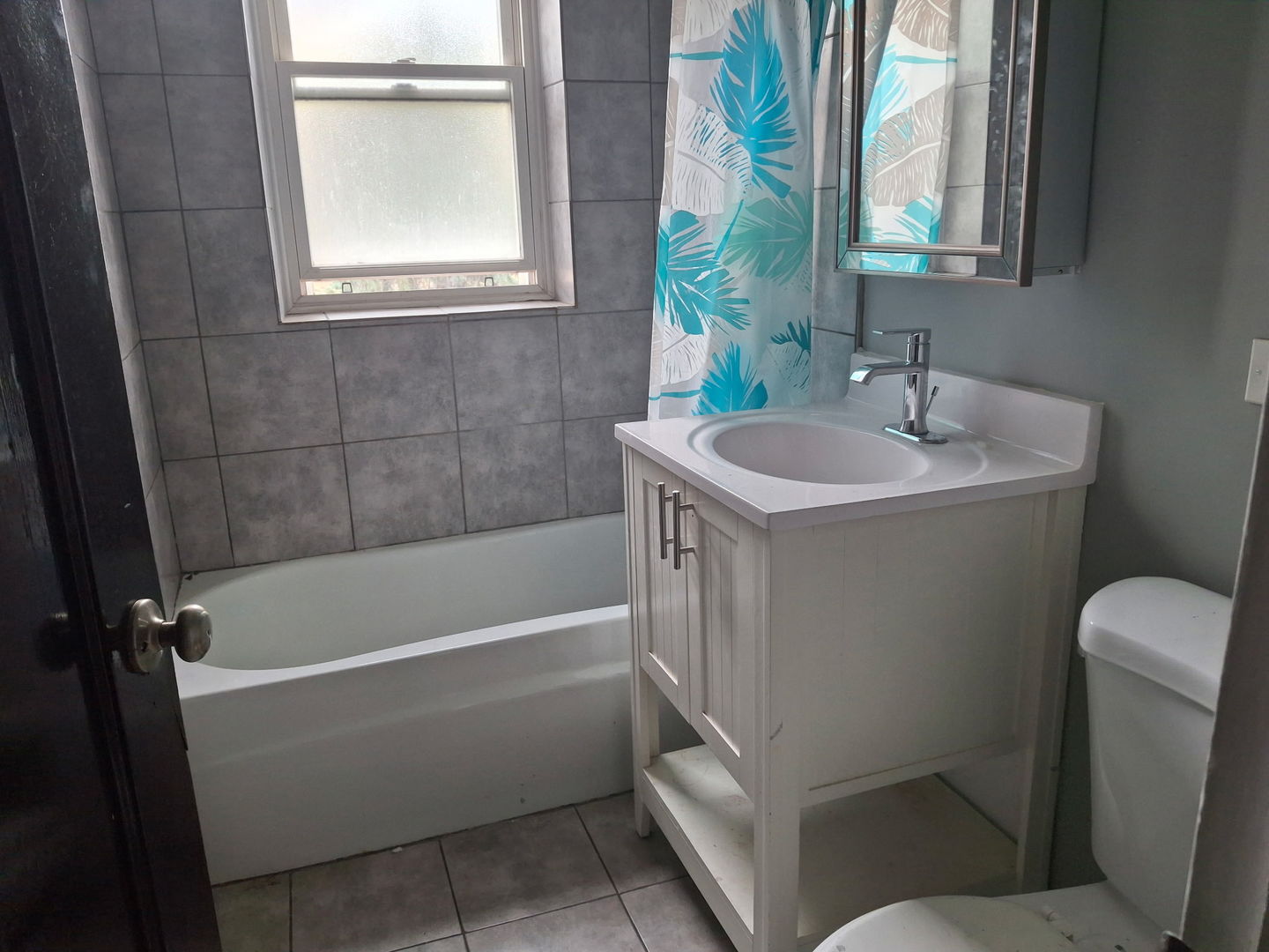 7011 South Merrill Avenue, Unit 301 Chicago, IL 60649 - Photo 4 of 6