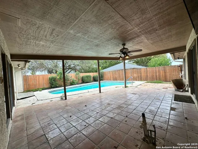 a view of a house with entertaining space