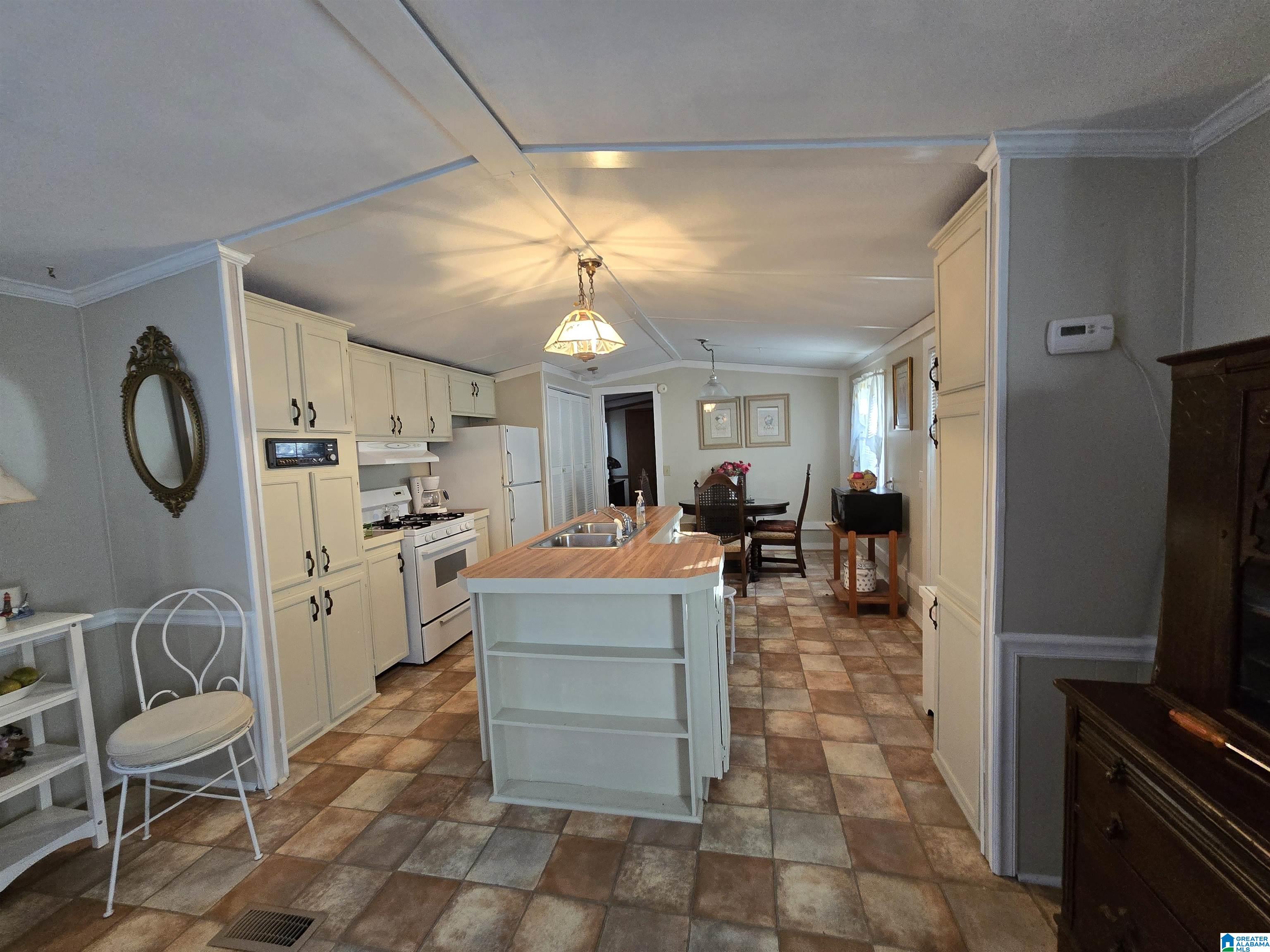 138 Blue Eye Road West Lincoln, AL 35096 - Photo 8 of 19