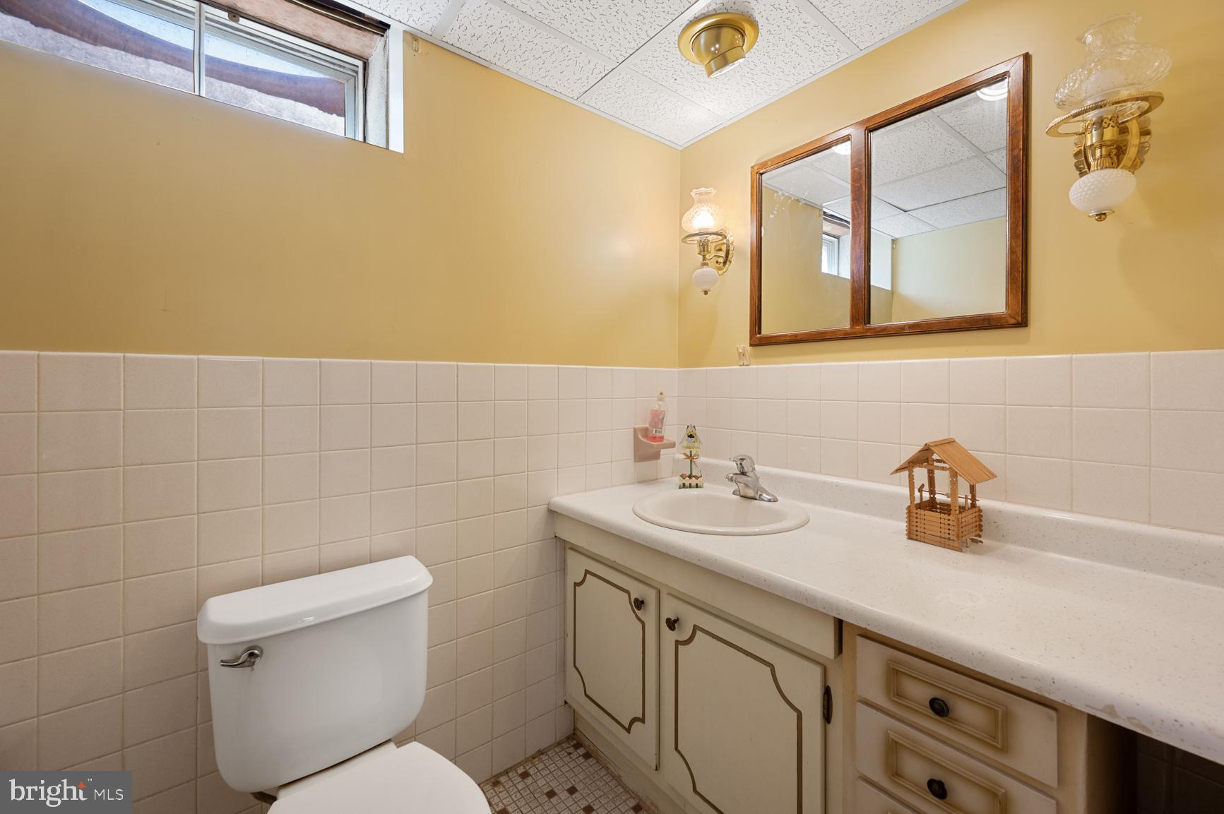 679 Roger Road Warminster, PA 18974 - Photo 28 of 35 Gallery Image 28
