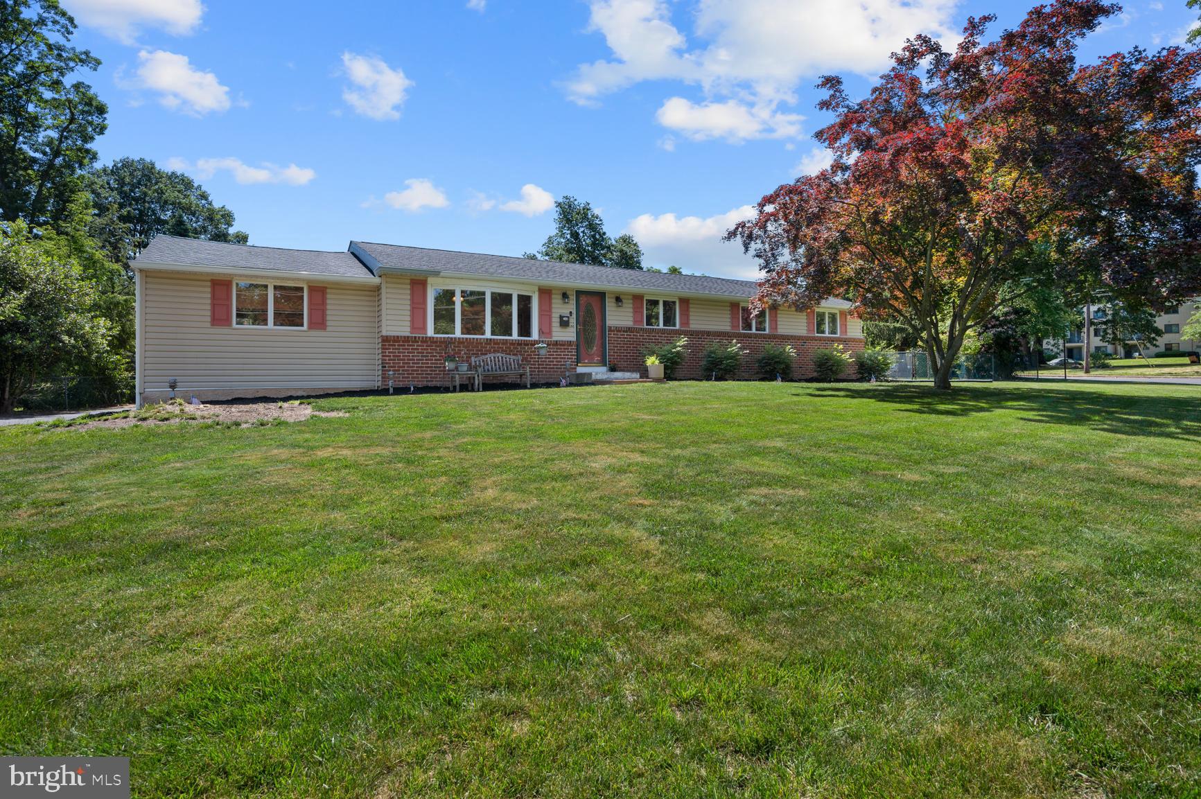 679 Roger Road Warminster, PA 18974 - Photo 3 of 35 Gallery Image 3