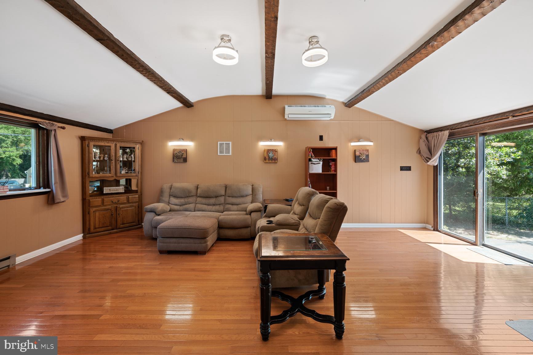 679 Roger Road Warminster, PA 18974 - Photo 6 of 35 Gallery Image 6