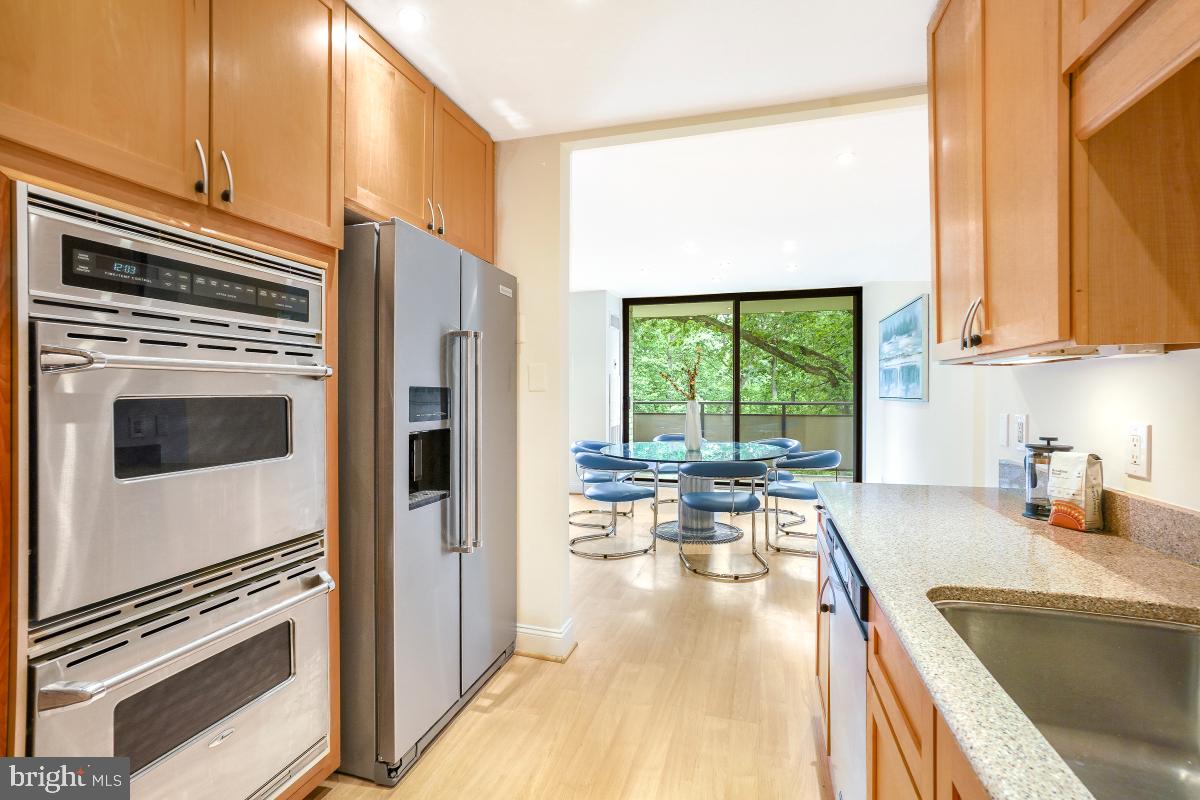 5225 Pooks Hill Road, Unit 520N Bethesda, MD 20814 - Photo 16 of 31