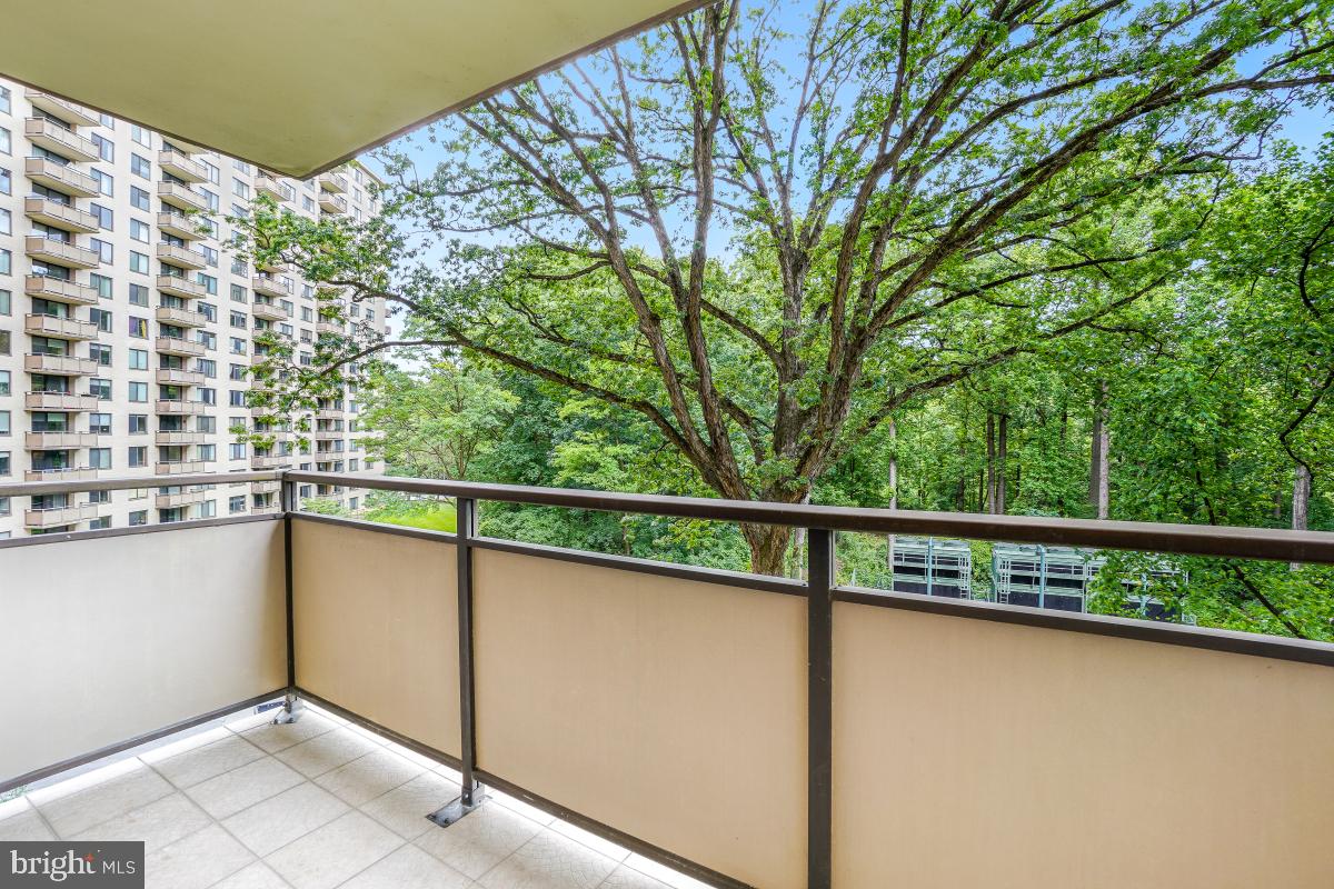 5225 Pooks Hill Road, Unit 520N Bethesda, MD 20814 - Photo 28 of 31