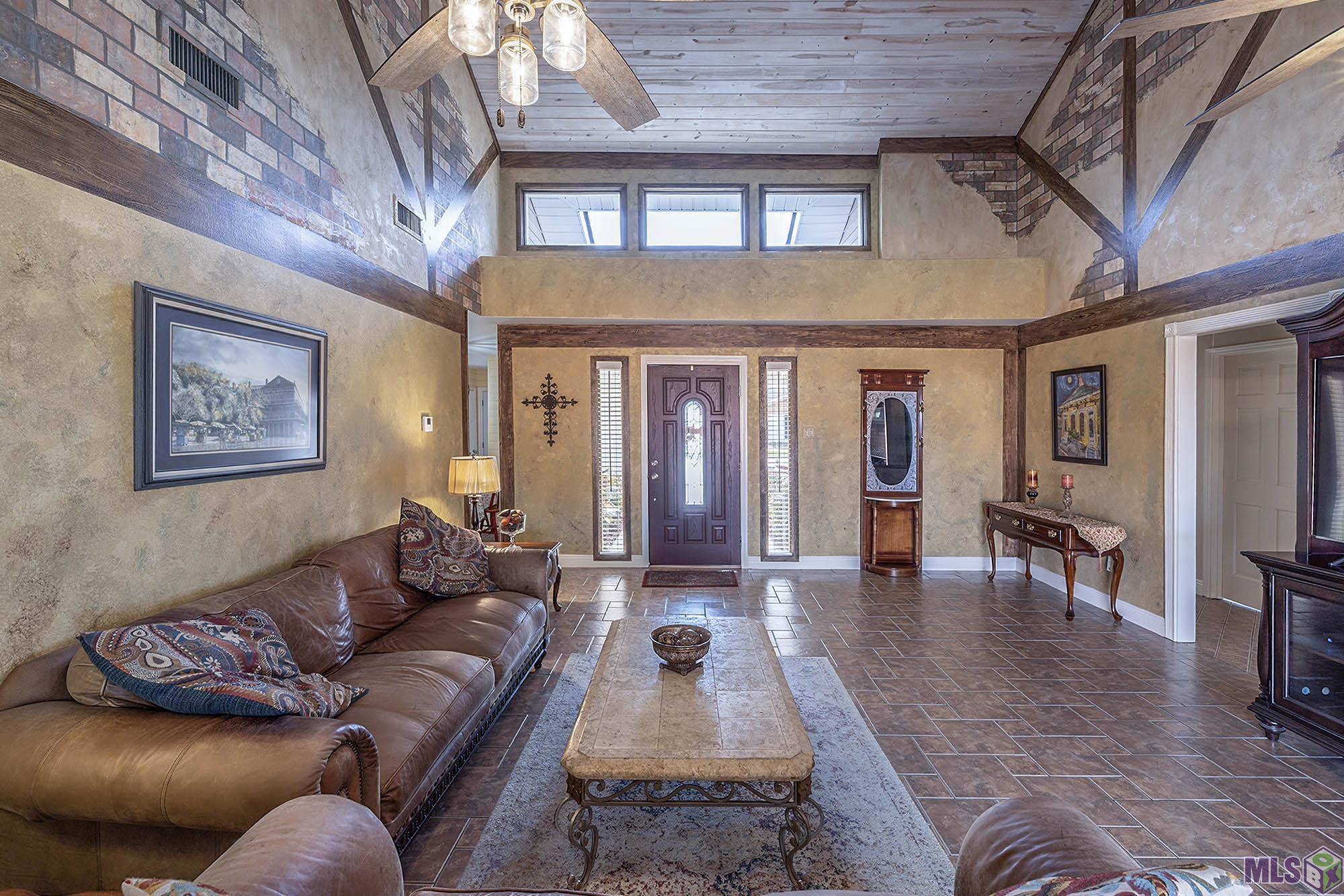 105 Maria Circle Houma, LA 70360 - Photo 11 of 25