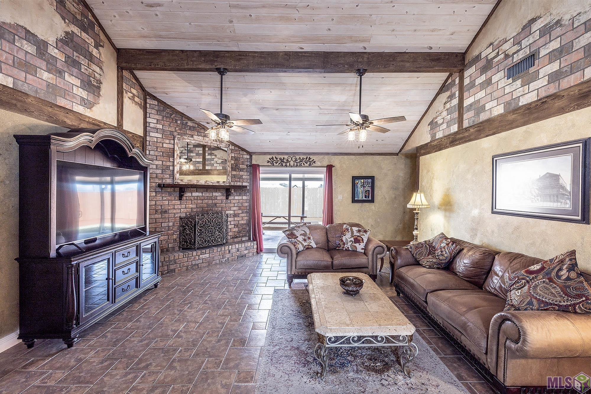 105 Maria Circle Houma, LA 70360 - Photo 12 of 25