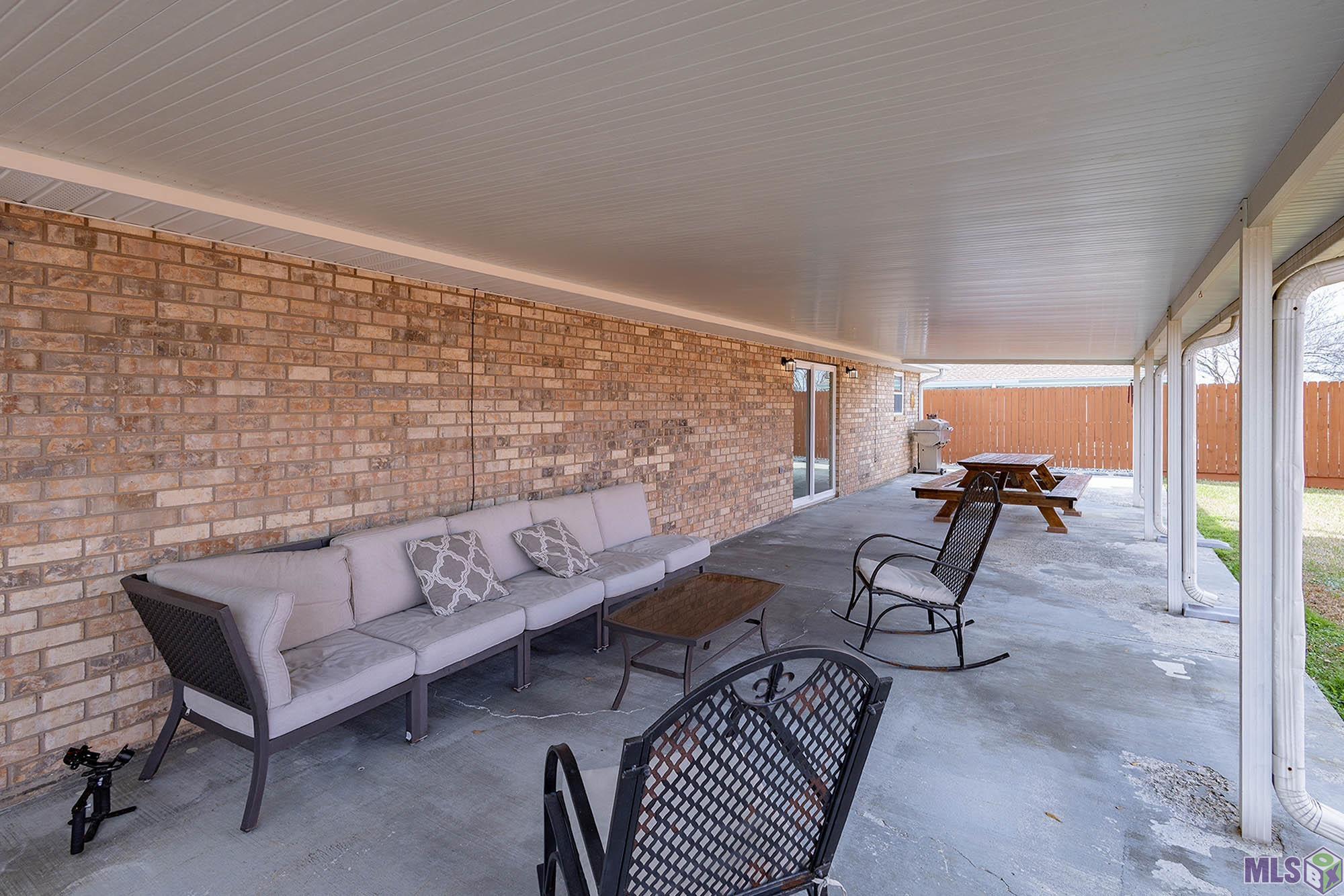 105 Maria Circle Houma, LA 70360 - Photo 7 of 25