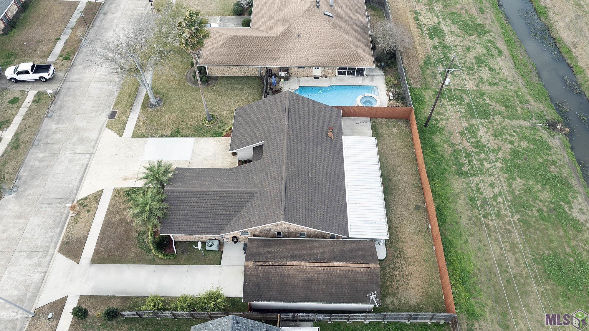 105 Maria Circle Houma, LA 70360 - Photo 9 of 25