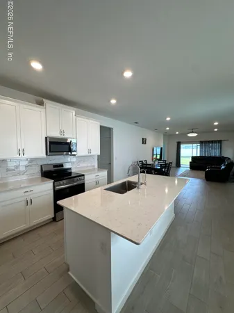 $2,550 | 4002 Haydon Burns Place, Jacksonville, FL 32217