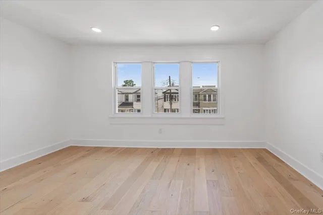 $789,999 | 104-17 Rosita Place | South Ozone Park