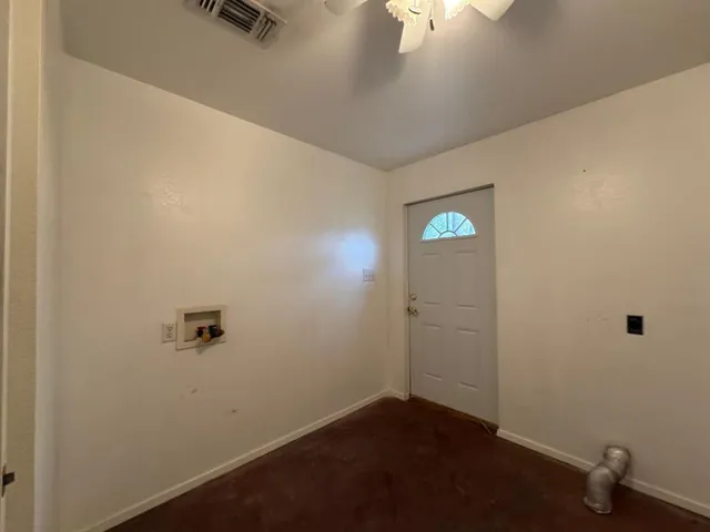 $900 | 2715 A Tin Top Road, Weatherford, TX 76087