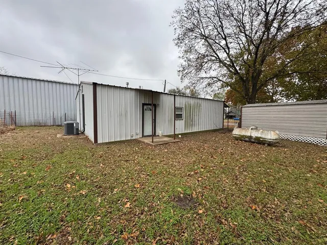 $900 | 2715 A Tin Top Road, Weatherford, TX 76087