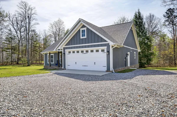 $385,000 | 1085 Hargis Road, Grimsley, TN 38565