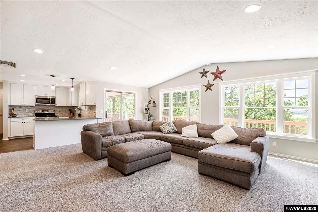 12922 Centerwood Road Southeast Jefferson, OR 97352 - Photo 4 of 42 Gallery Image 4