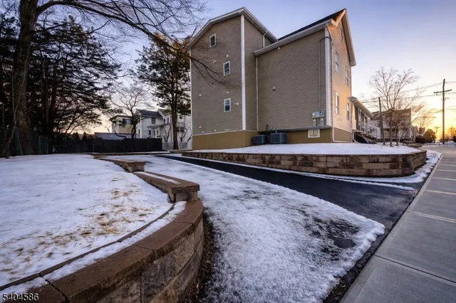 $759,900 | 39 Halsted Street, Unit 2, Newton, NJ 07860