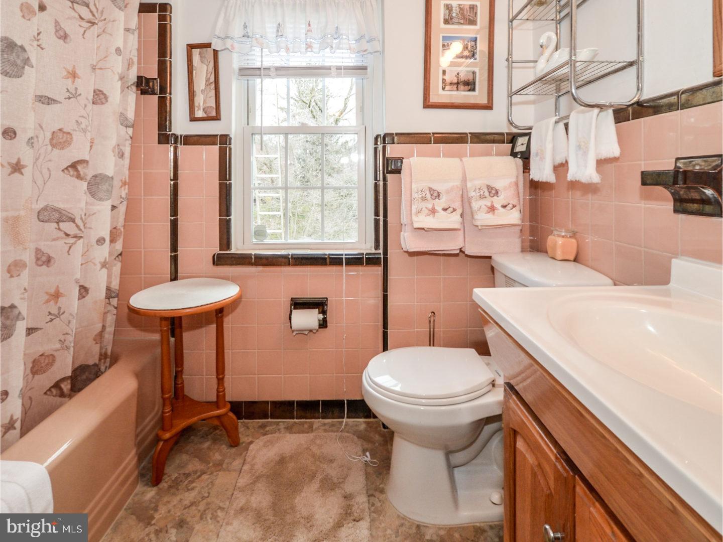 61 Rodmor Road Havertown, PA 19083 - Photo 16 of 22 Bathroom