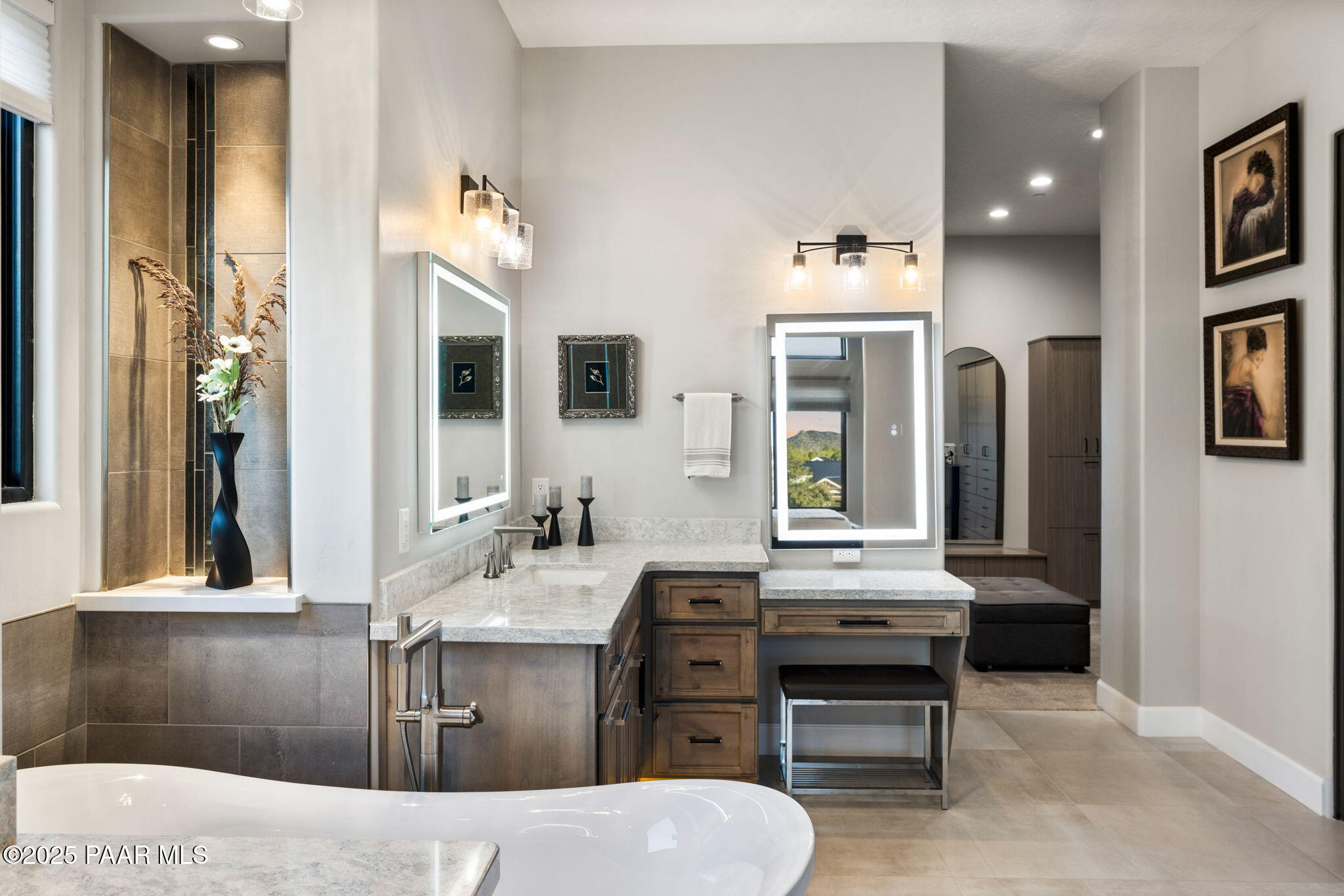 15425 North Talking Rock Ranch Road Prescott, AZ 86305 - Photo 54 of 101 54-Primary Bathroom (2)