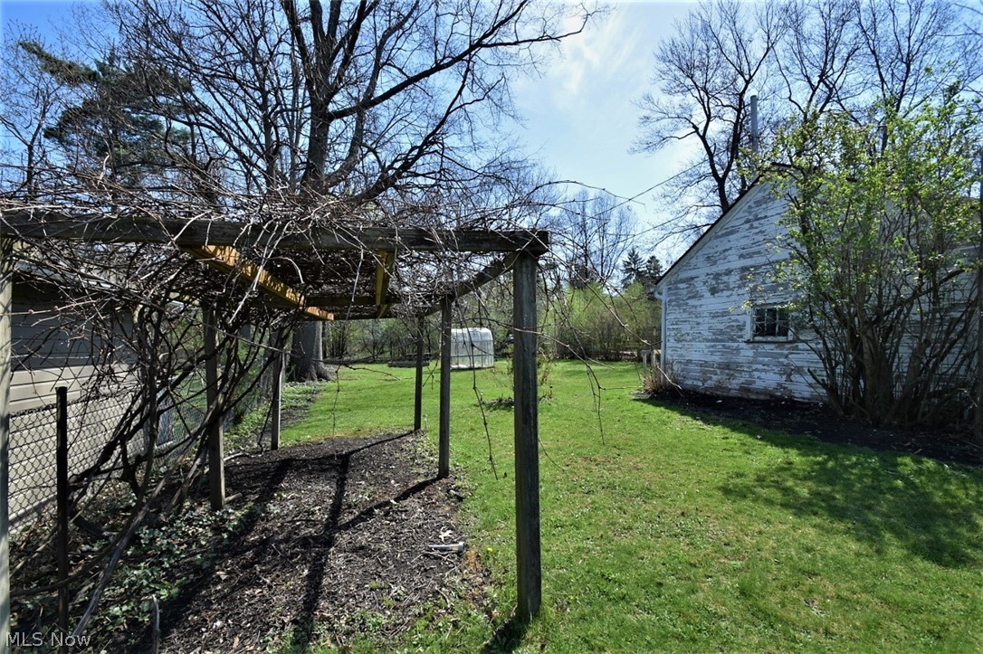 2503 Queenston Road Cleveland, OH 44118 - Photo 32 of 33 Gallery Image 32