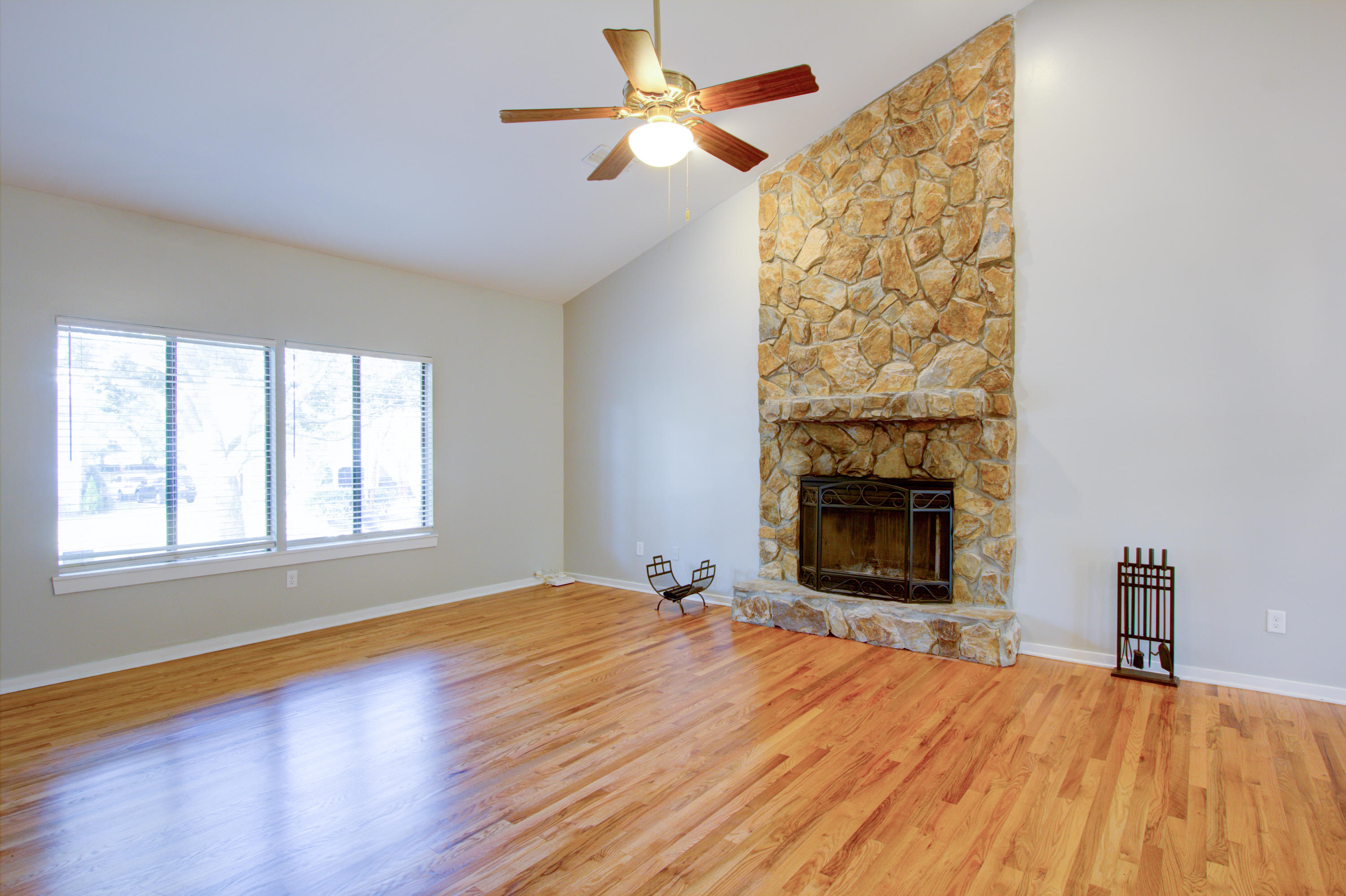 1494 Oak Landing Road Mount Pleasant, SC 29464 - Photo 30 of 65 Living Area