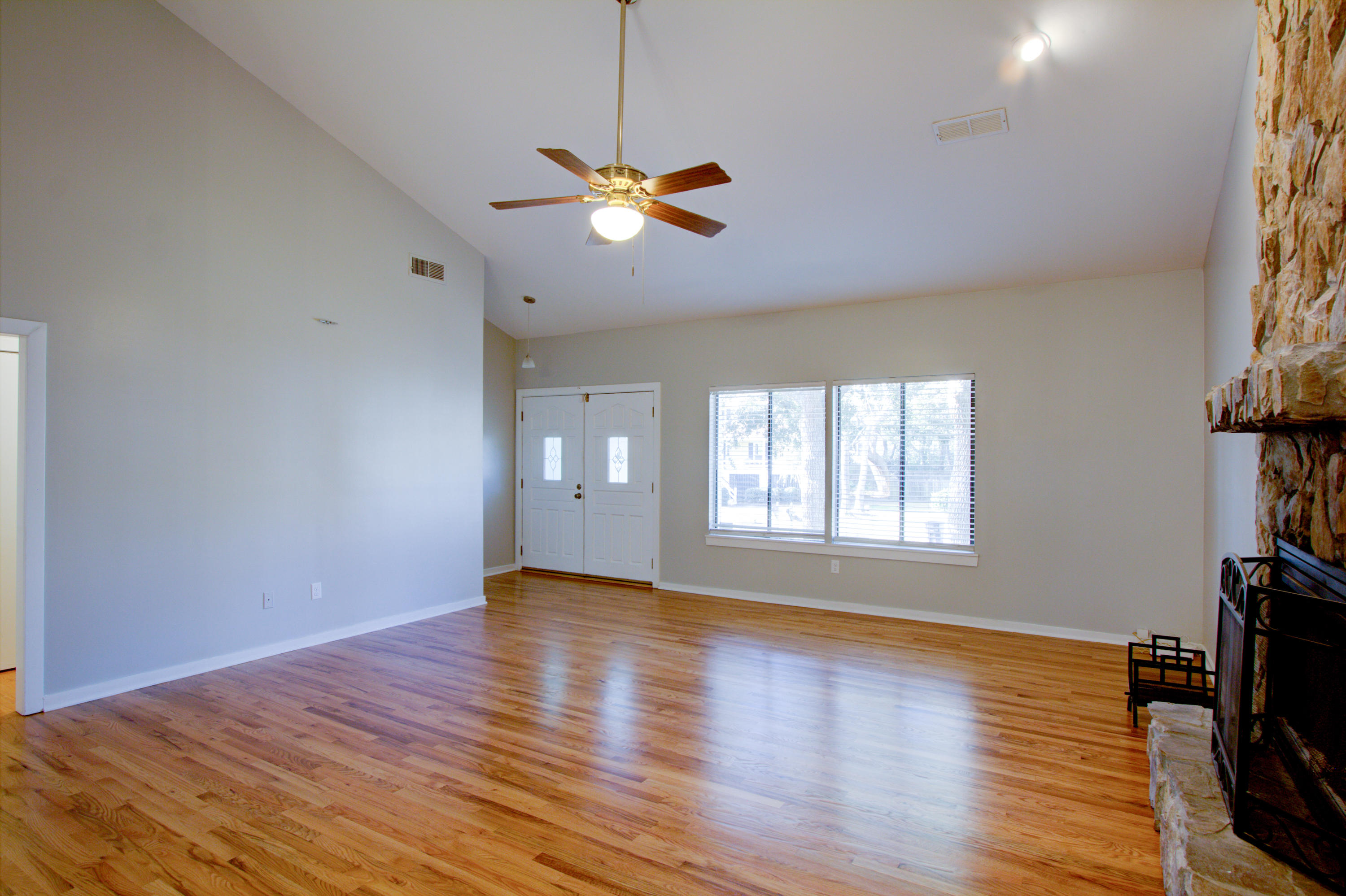 1494 Oak Landing Road Mount Pleasant, SC 29464 - Photo 32 of 65 1494Oaklanding-0010