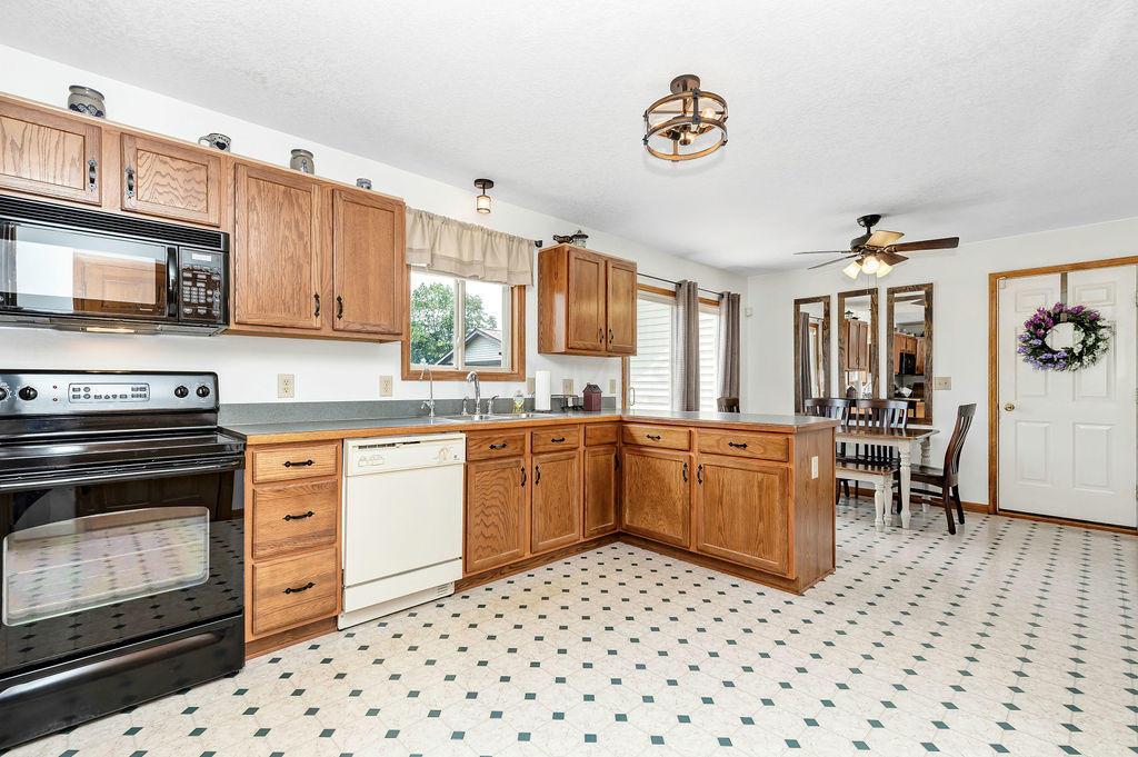 1767 Coonpath Road Northeast Lancaster, OH 43130 - Photo 12 of 33 Gallery Image 12