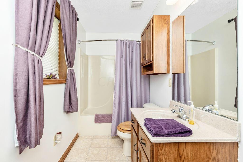 1767 Coonpath Road Northeast Lancaster, OH 43130 - Photo 15 of 33 Gallery Image 15