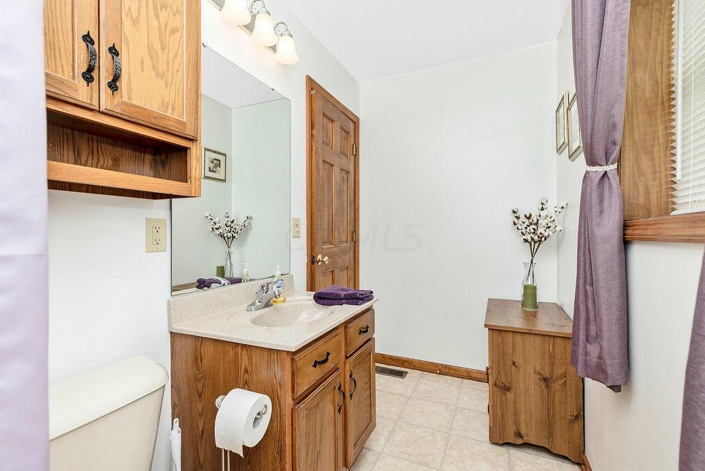 1767 Coonpath Road Northeast Lancaster, OH 43130 - Photo 16 of 33 Gallery Image 16