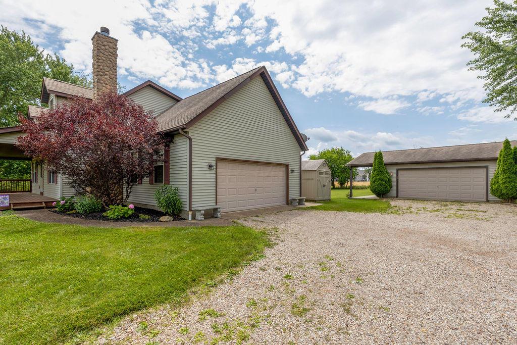 1767 Coonpath Road Northeast Lancaster, OH 43130 - Photo 3 of 33 Gallery Image 3