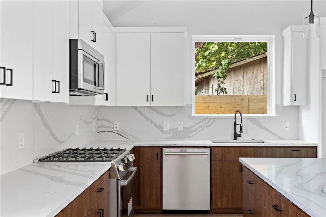 2813 Prado Street, Unit 2 Austin, TX 78702 - Photo 4 of 16