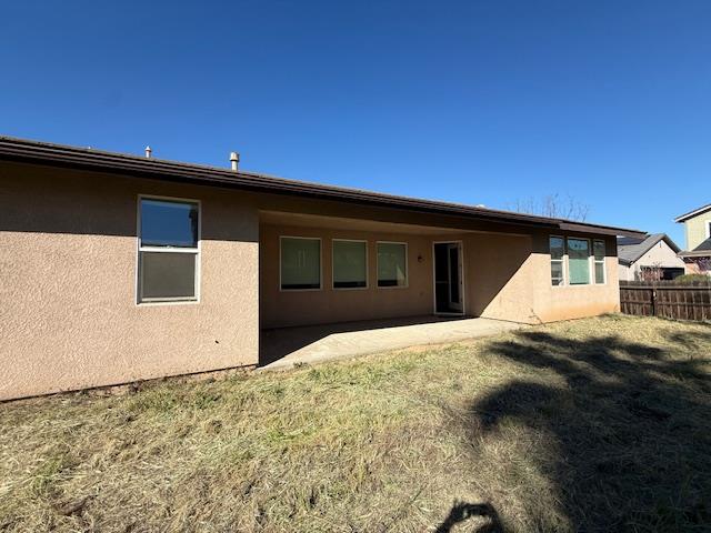 2347 East Jefferson Avenue Reedley, CA 93654 - Photo 23 of 27