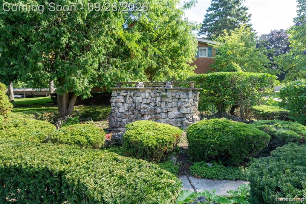 1195 Derby Road, Unit 5 Birmingham, MI 48009 - Photo 18 of 23 Gallery Image 18