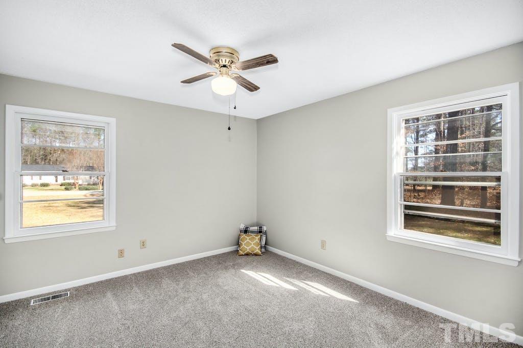 548 Sullivan Road Selma, NC 27576 - Photo 12 of 25 Gallery Image 12