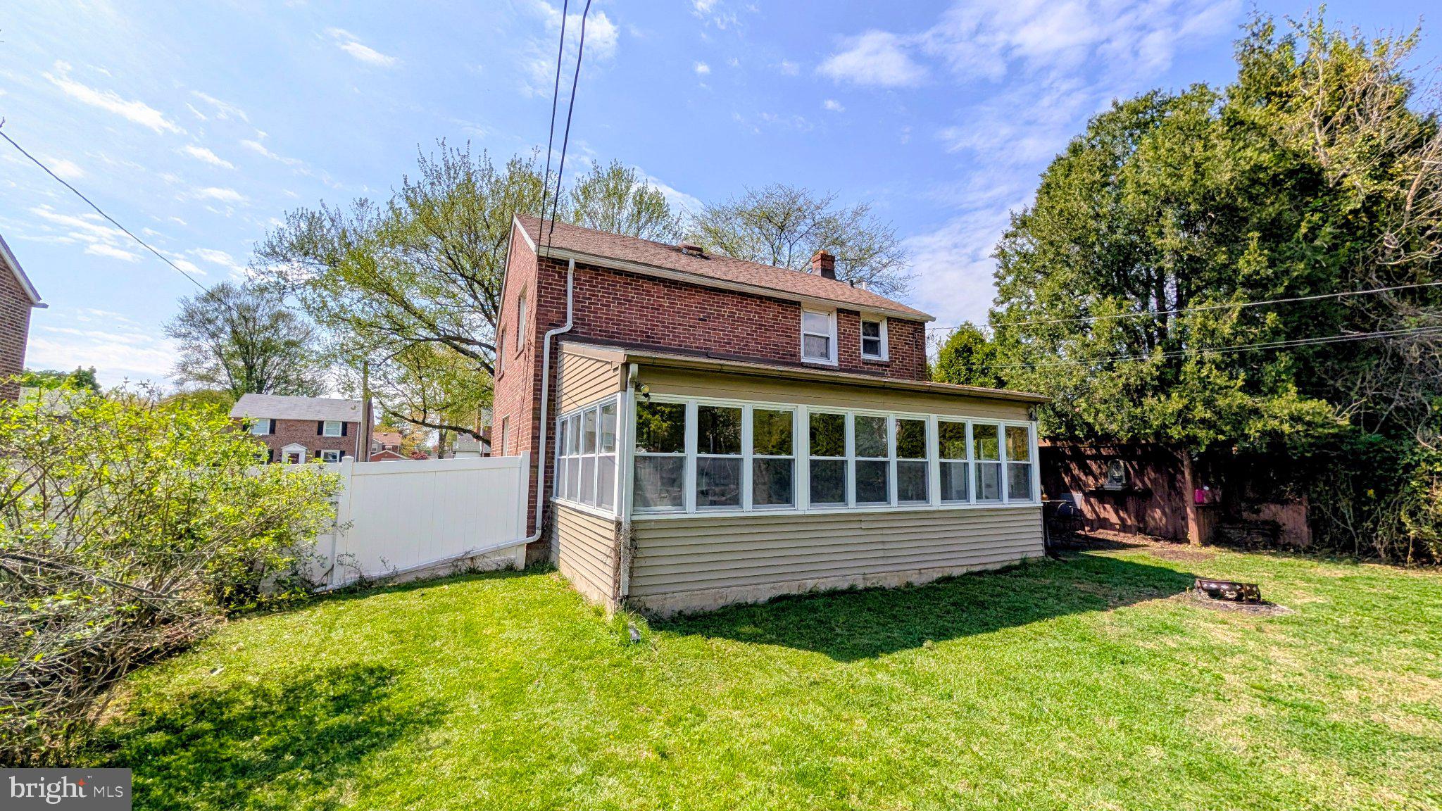 89 Worrell Drive Springfield, PA 19064 - Photo 7 of 36 Charming home with spacious backyard.