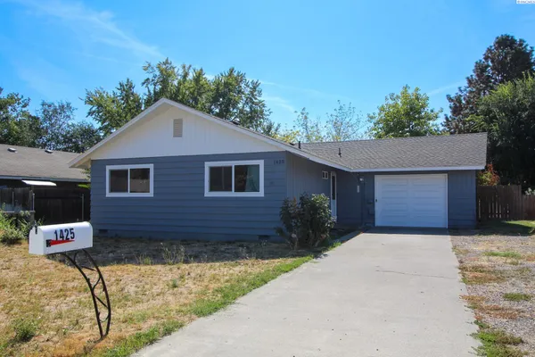 $285,000 | 1425 West 7th Avenue, Kennewick, WA 99336