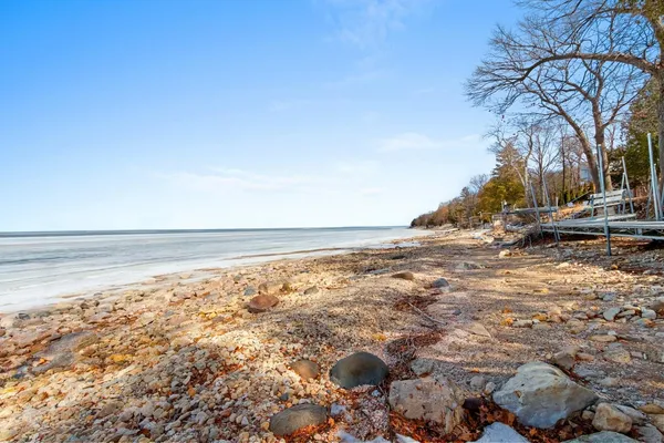 $949,000 | 5141 Edgewater Beach Road, Green Bay, WI 54311
