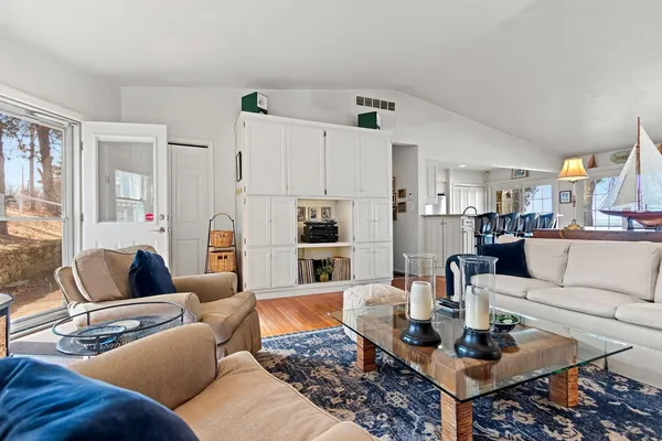 $949,000 | 5141 Edgewater Beach Road, Green Bay, WI 54311