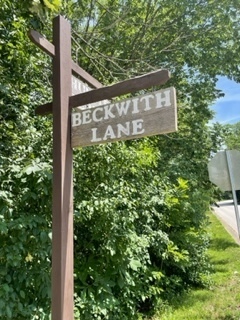 3501 Beckwith Lane Crete, IL 60417 - Photo 17 of 23 a sign that is in front of a tree
