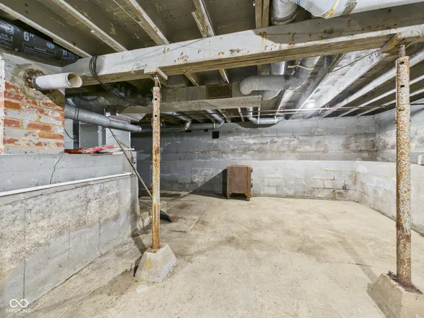 $140,000 | 2016 South Shipley Street, Muncie, IN 47302
