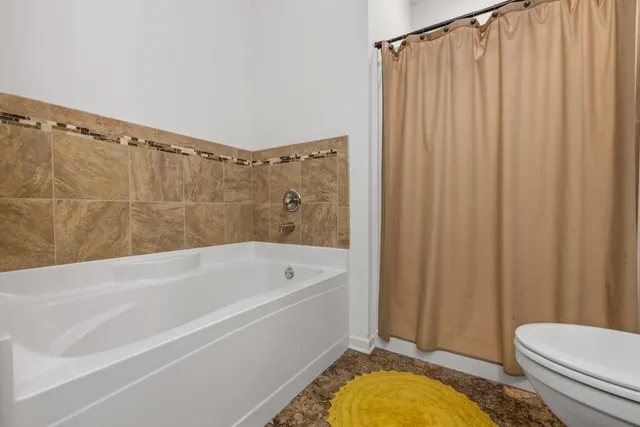 $369,000 | N17-w26475 Meadowgrass Circle, Unit G, Pewaukee, WI 53072