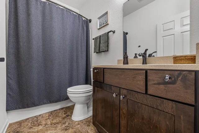 $369,000 | N17-w26475 Meadowgrass Circle, Unit G, Pewaukee, WI 53072