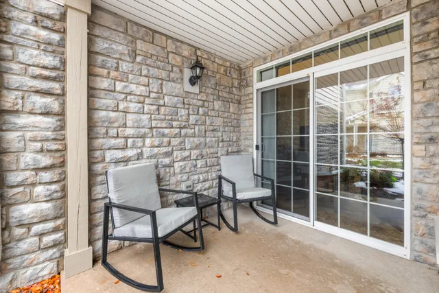 $369,000 | N17-w26475 Meadowgrass Circle, Unit G, Pewaukee, WI 53072