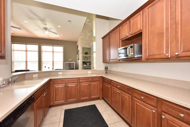 $369,000 | N17-w26475 Meadowgrass Circle, Unit G, Pewaukee, WI 53072