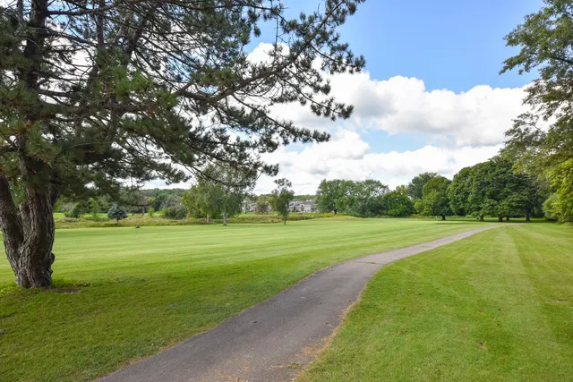 $369,000 | N17-w26475 Meadowgrass Circle, Unit G, Pewaukee, WI 53072