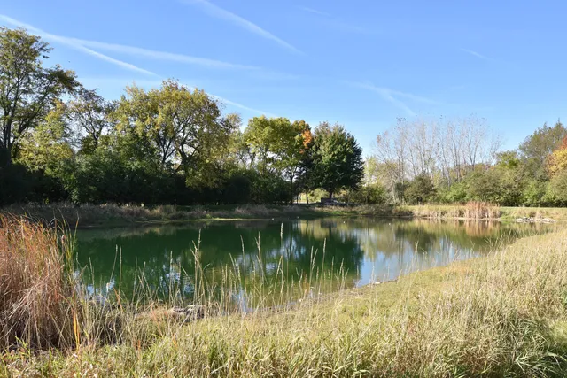 $369,000 | N17-w26475 Meadowgrass Circle, Unit G, Pewaukee, WI 53072