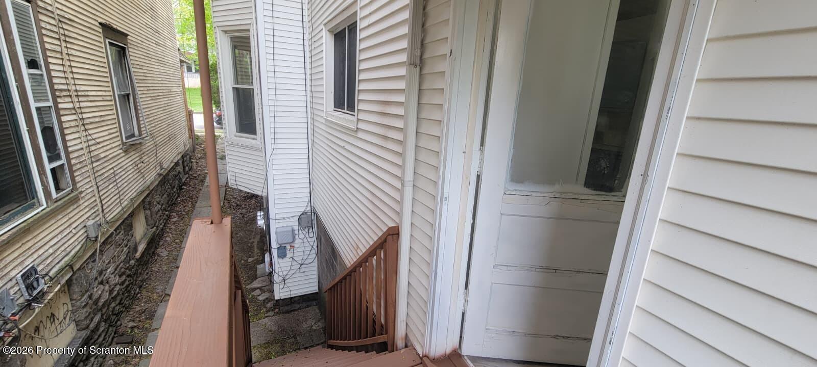 807 Monroe Avenue Scranton, PA 18510 - Photo 8 of 11 Rear