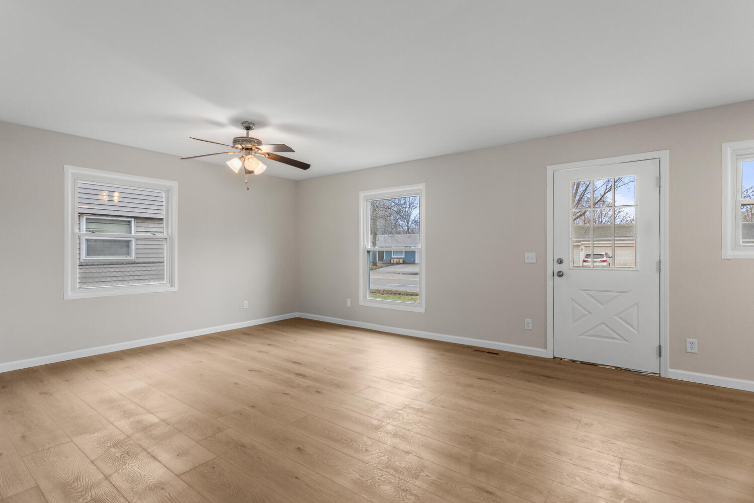 2704 West Kirby Avenue Champaign, IL 61821 - Photo 6 of 28