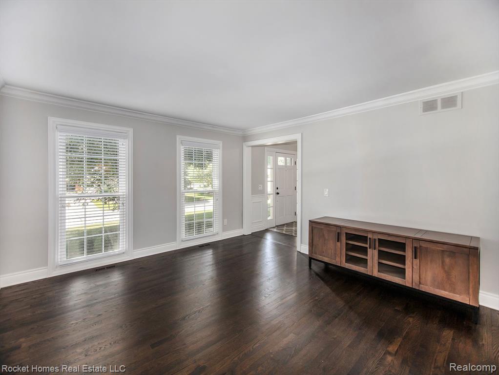 1282 Greenleaf Drive Rochester Hills, MI 48309 - Photo 5 of 30