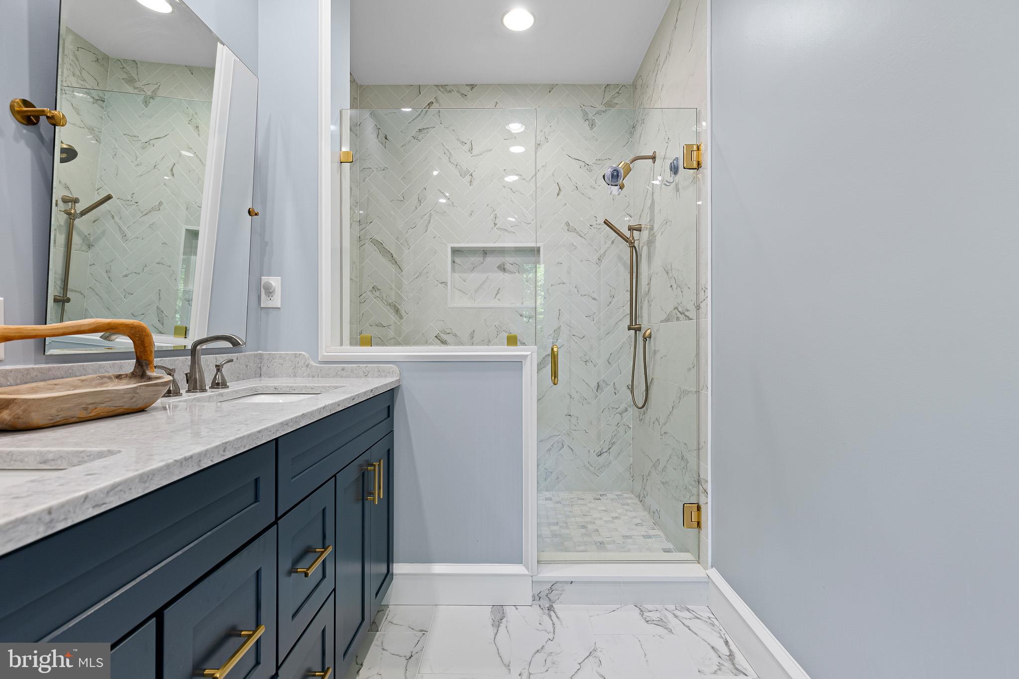1 Ridge Run Road Chadds Ford, PA 19317 - Photo 26 of 56 Large Walk-in Shower