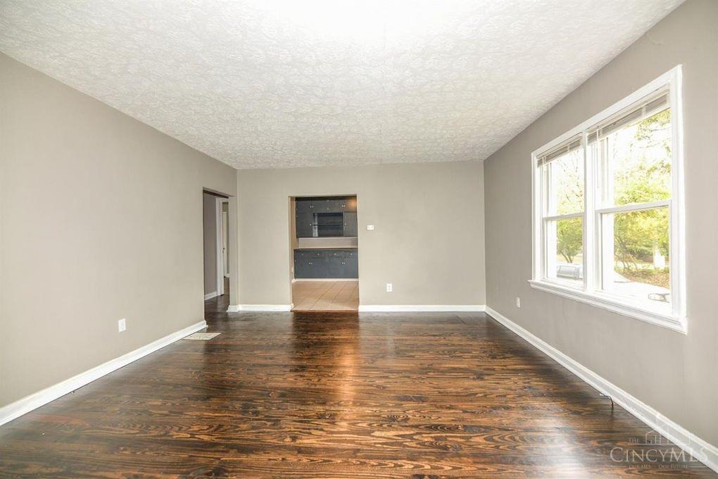 7670 Pippin Road Cincinnati, OH 45239 - Photo 3 of 17 Gallery Image 3